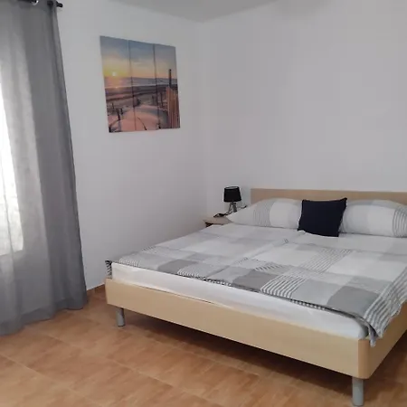 Gero Apartment Lopar